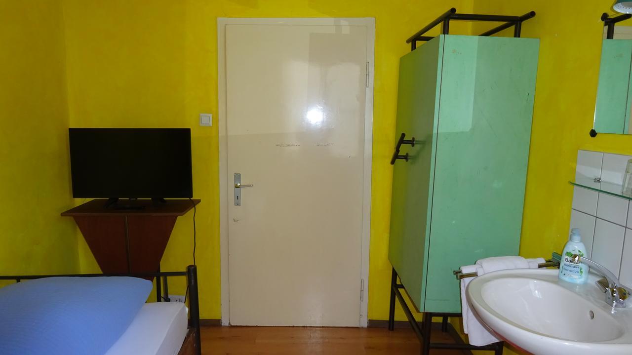 Hostel El Bocado Friedrichshafen Dış mekan fotoğraf